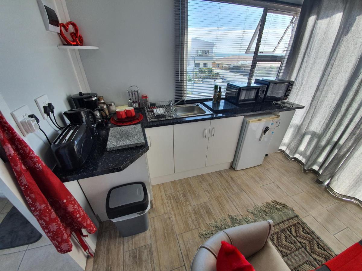 Atlantic Studio - Compact Unit With Sea Views 梅尔克博斯特兰 外观 照片