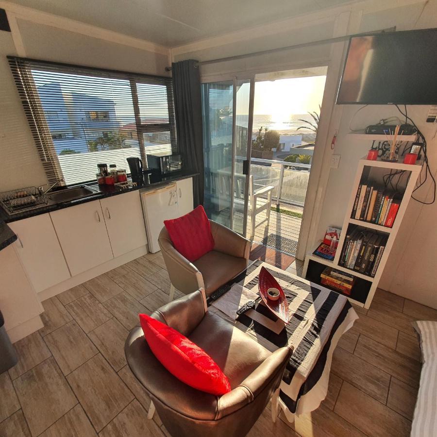 Atlantic Studio - Compact Unit With Sea Views 梅尔克博斯特兰 外观 照片
